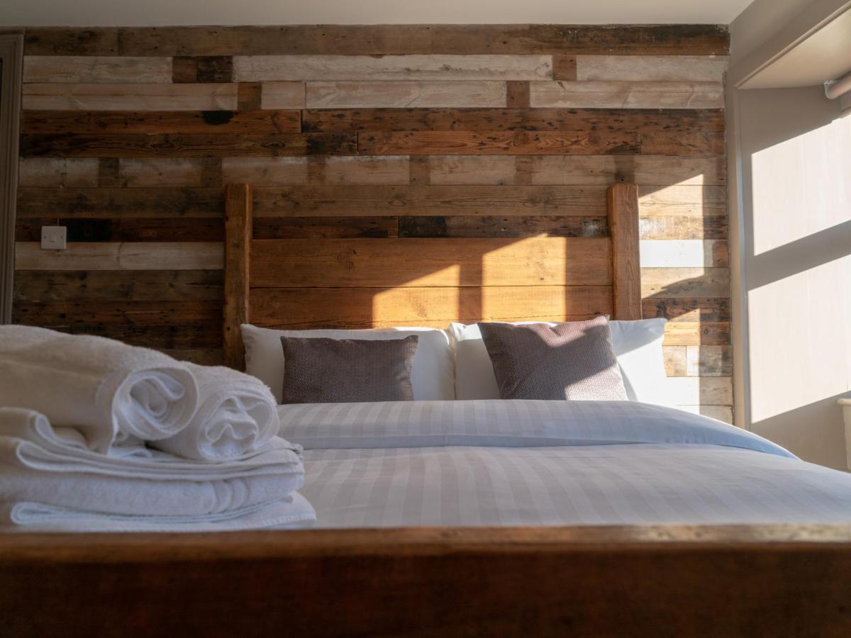 The Milestone Hotel Sowerby Bridge Room photo