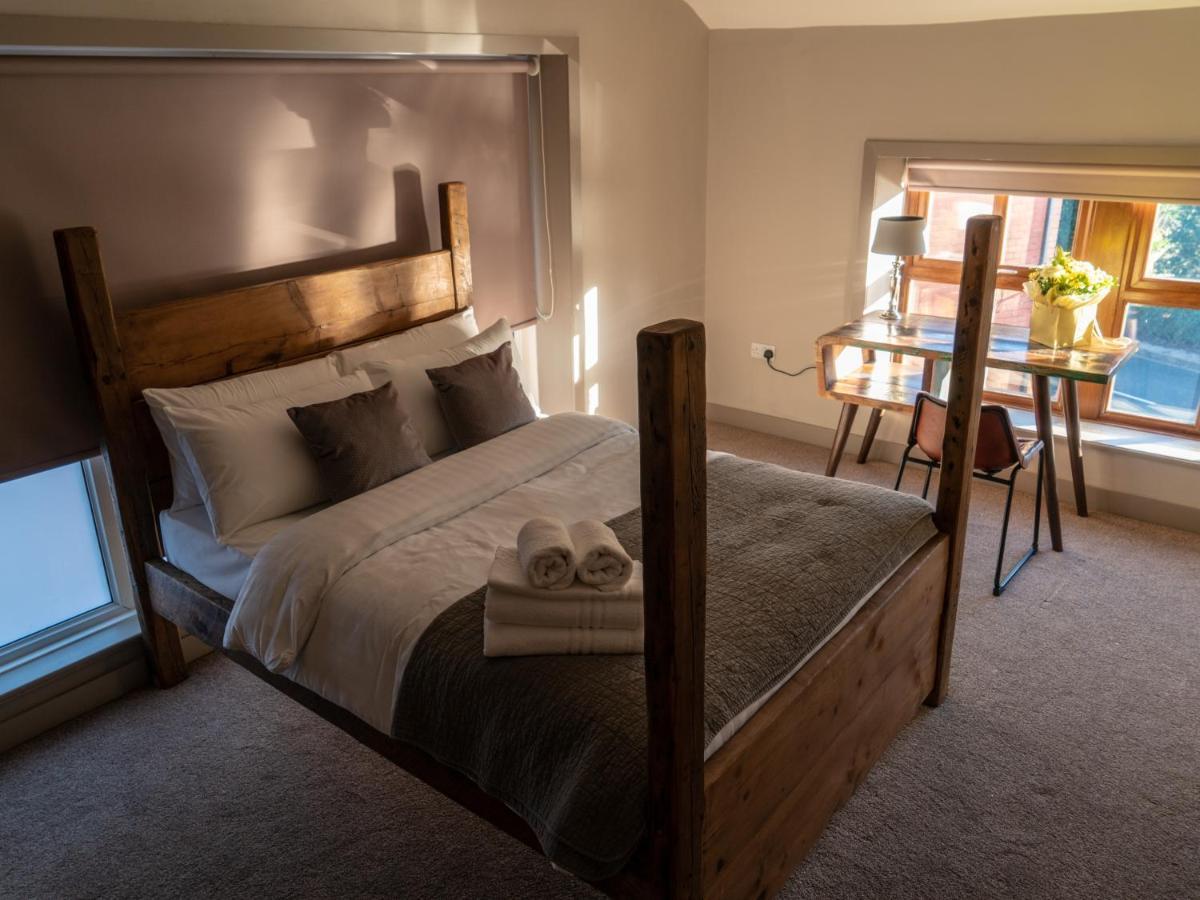The Milestone Hotel Sowerby Bridge Room photo