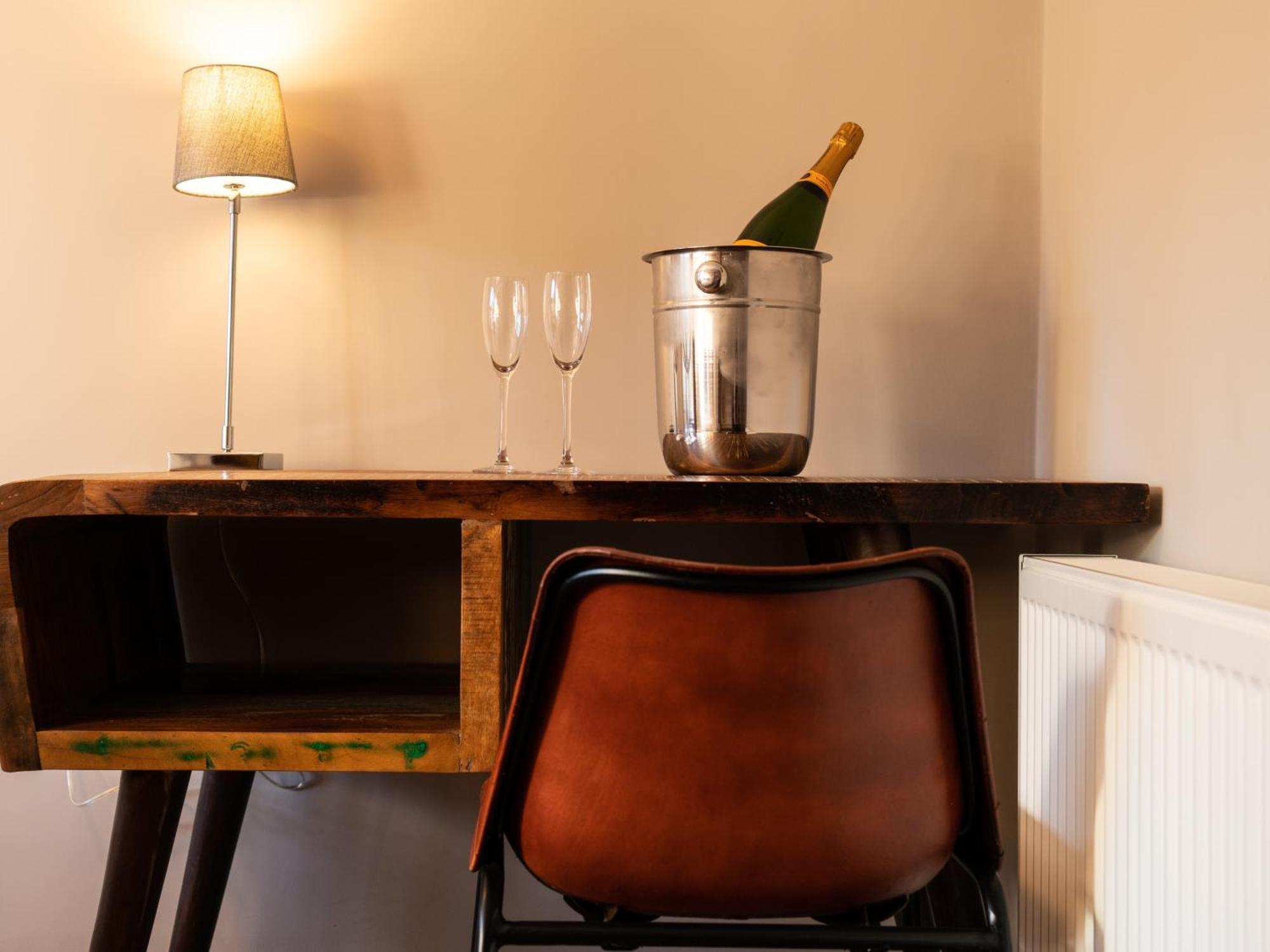 The Milestone Hotel Sowerby Bridge Room photo