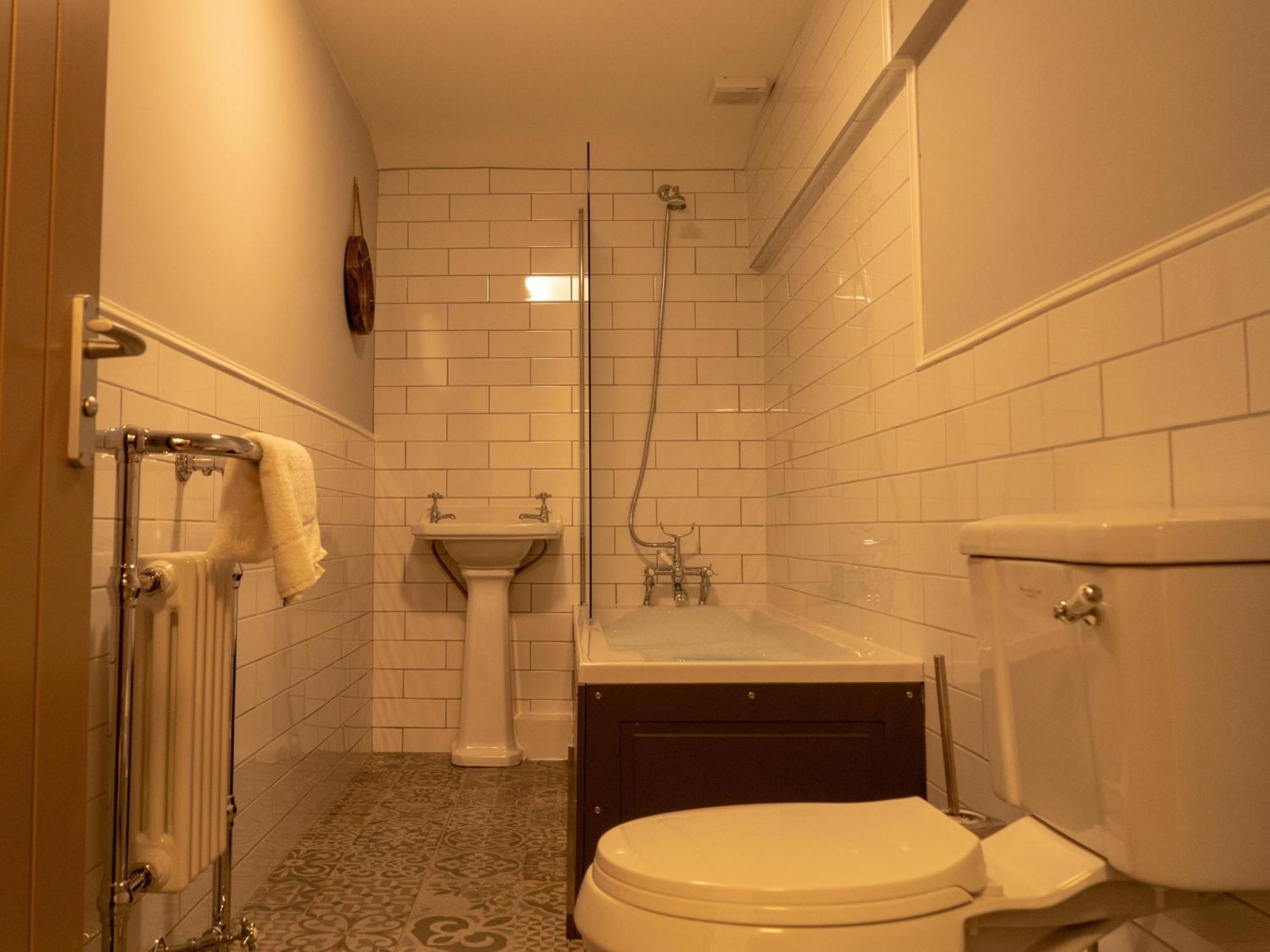 The Milestone Hotel Sowerby Bridge Room photo